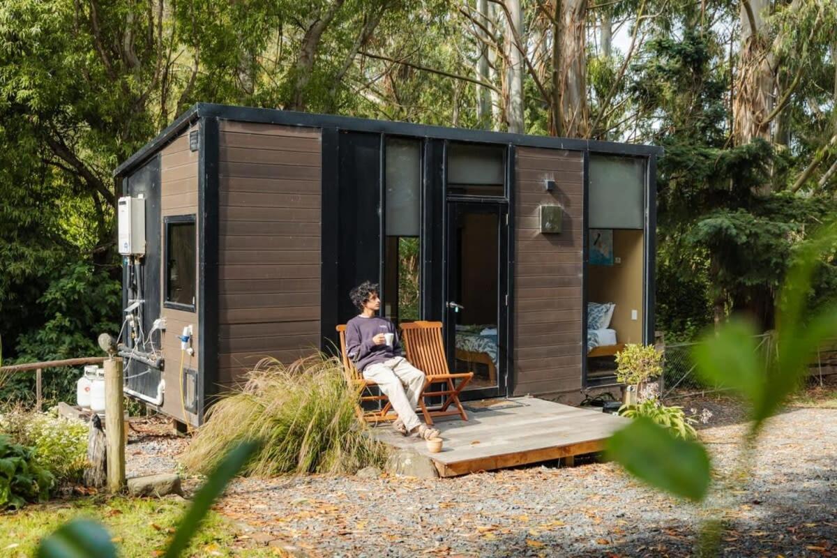 Pekapeka Tiny House By Tiny Away Villa Owaka Екстериор снимка