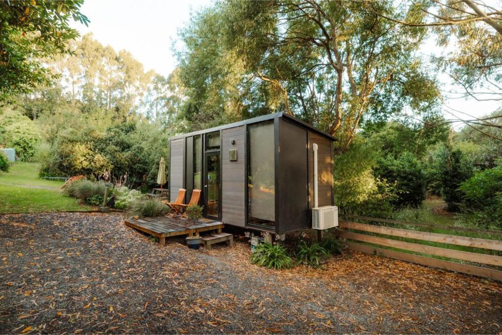 Pekapeka Tiny House By Tiny Away Villa Owaka Екстериор снимка